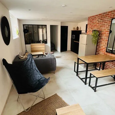 T2 meublé + extérieur