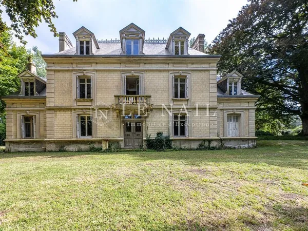 Vends manoir - 280 m² - 9 pièces, 5 chambres - Deauville 14800