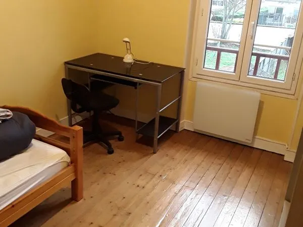 Chambre 395 tout compris (étudiant-e-, mission pro)