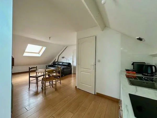 Loue chambre en colocation dans appartement