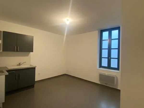 Location T2 Centre ville Narbonne + cave