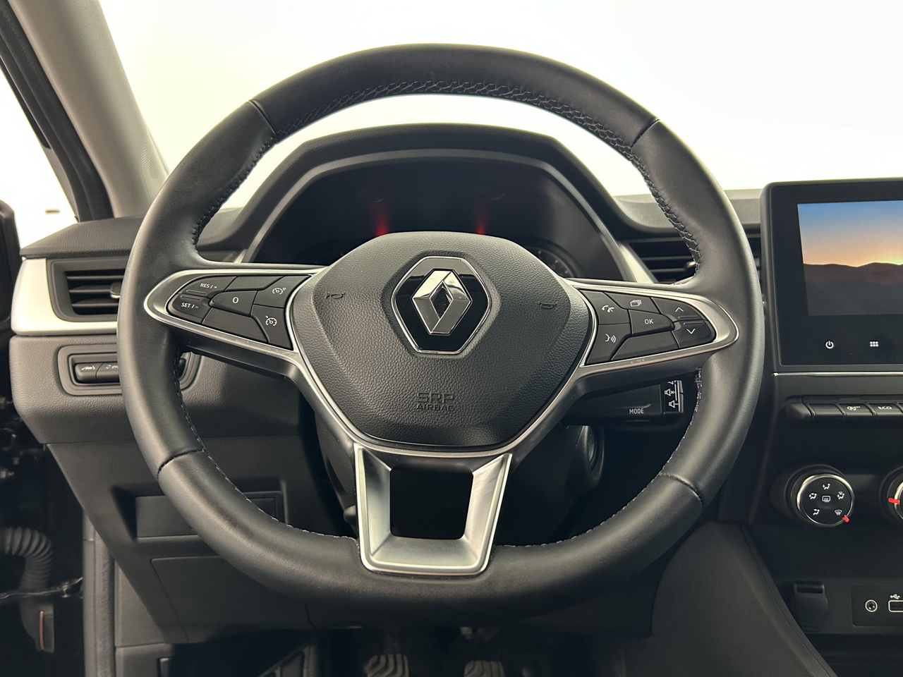 Renault Captur — photo 15
