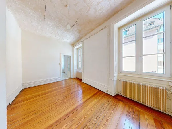 Appartement F3 à fort potentiel au coeur de la Vieille Ville