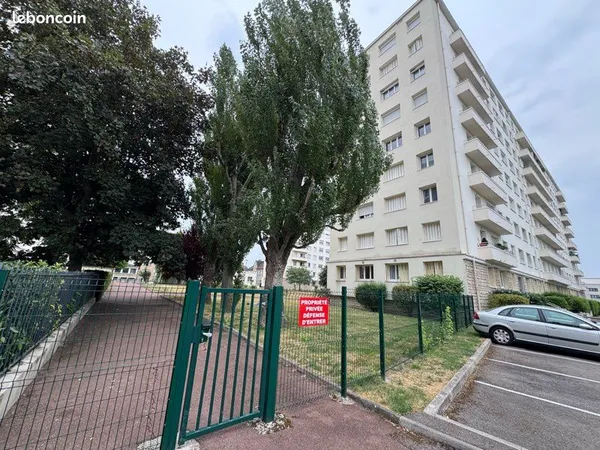Appartement meublé , 3 chambres, 87m2, étage 8/8