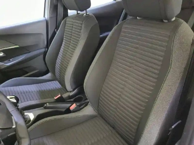 Peugeot 2008 puretech 100 s&amp;s bvm6 — photo 11