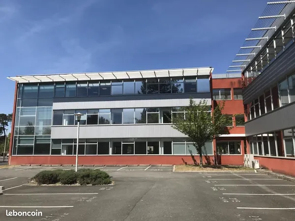 Bureaux 311 m²