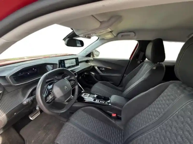 Peugeot 2008 e- 136ch roadtrip — photo 10