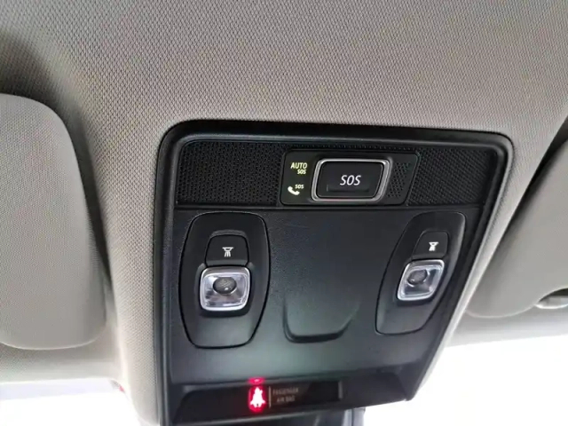 Renault Captur blue dci 115 edc — photo 40