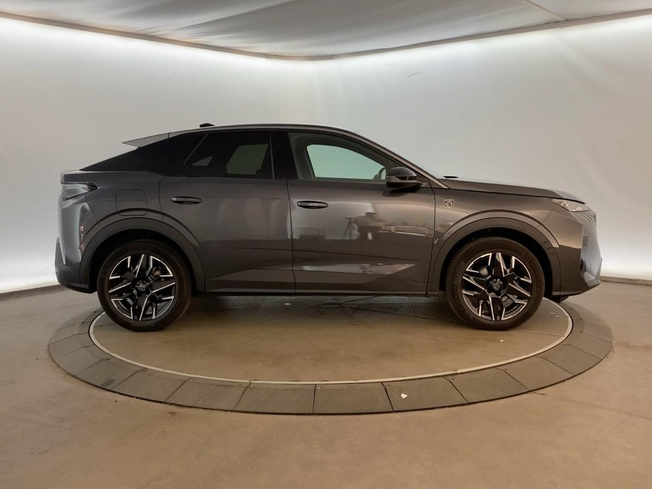 Peugeot 3008 hybrid 145 e-dcs6 gt — photo 4