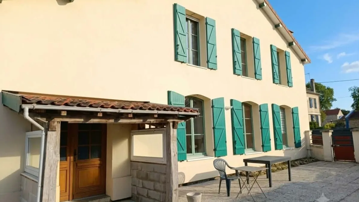 Photo 1