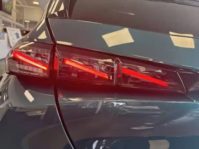 Peugeot 308 electrique 55 kwh 156ch — photo 37
