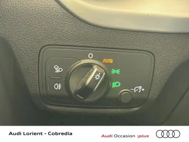 Audi Q2 35 tdi 150ch s line s tronic 7 — photo 12