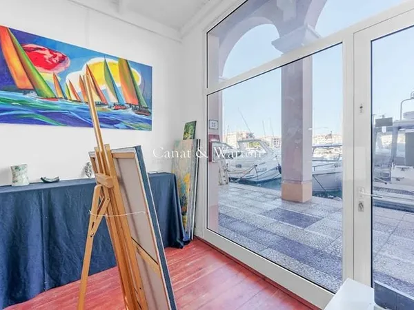 Local 3 pièces 85 m²