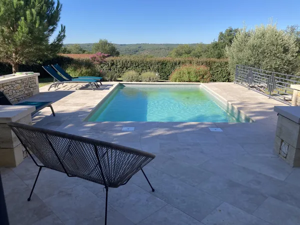MAiSON EN PIERRE RENOVEE