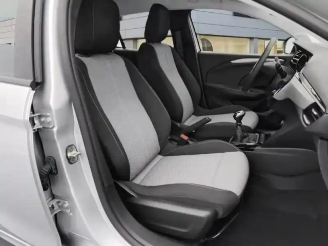 Opel Corsa 1.2 turbo 100 ch bvm6 — photo 9