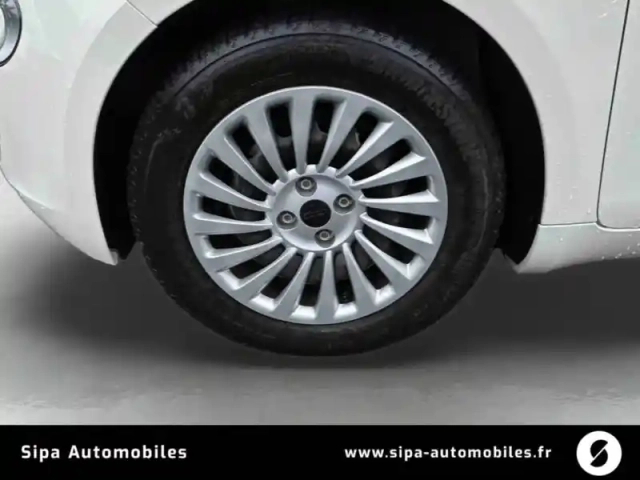 Fiat 500 e 95 ch — photo 9