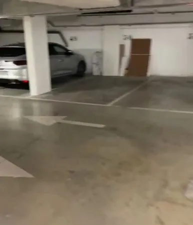 Parking proche Ligne 4 Lucie Aubrac