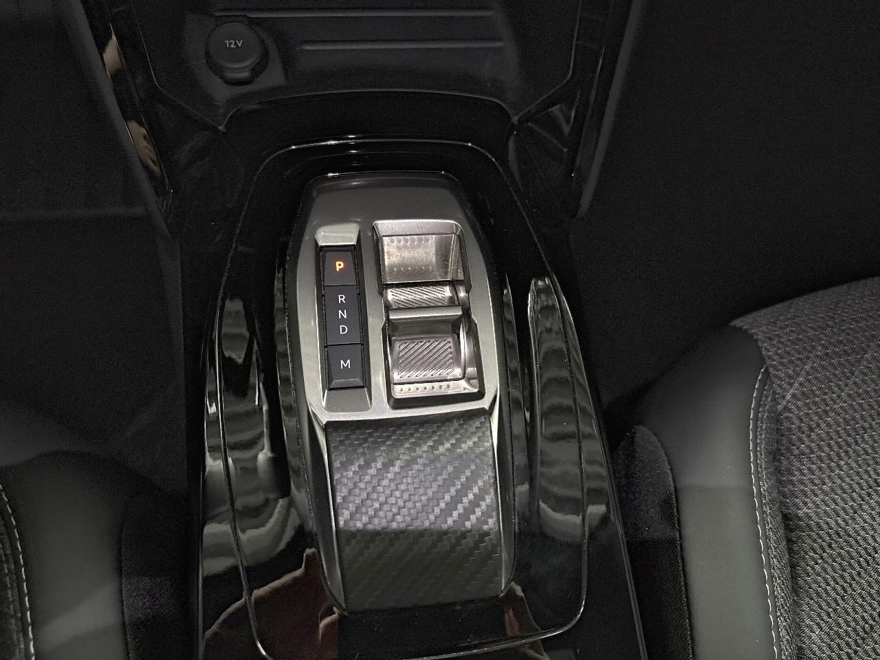 Peugeot 2008 130 s&s eat8 allure — photo 23