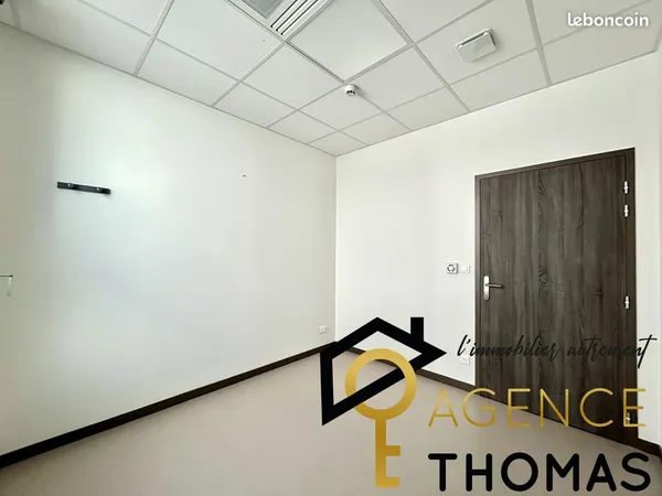 Local 9 m² AUBENAS