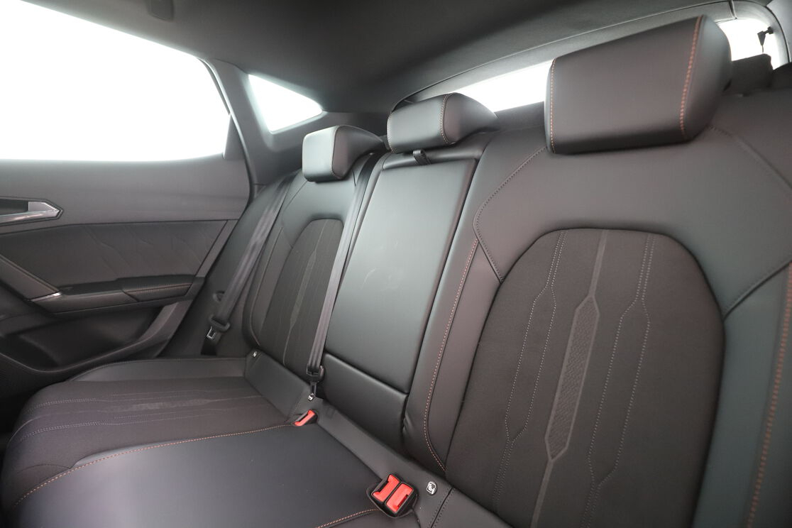 Cupra Formentor 1.4 e-Hybrid VZ DSG6 — photo 13