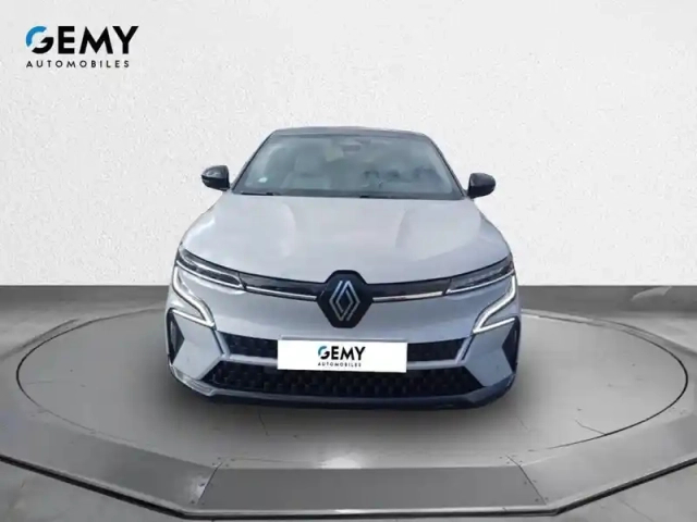 Renault Megane e-tech ev60 220 ch super charge — photo 44