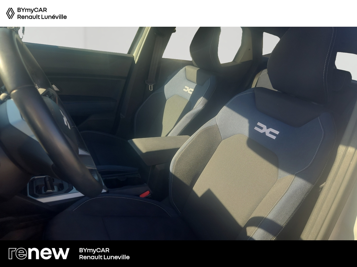Dacia Duster Hybrid 140 — photo 11