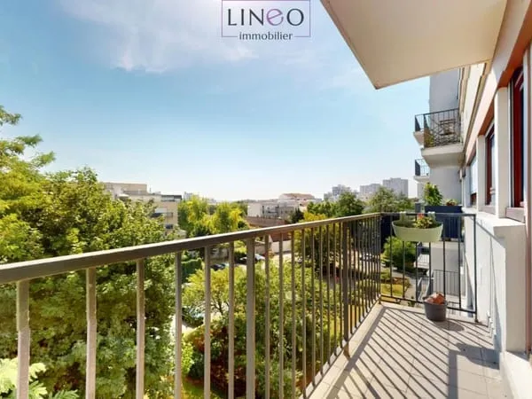EXCLUSIVITE - CHOISY LE ROI - SAINT LOUIS - APPARTEMENT 2P 42M² - BALCON - PARKING - CAVE