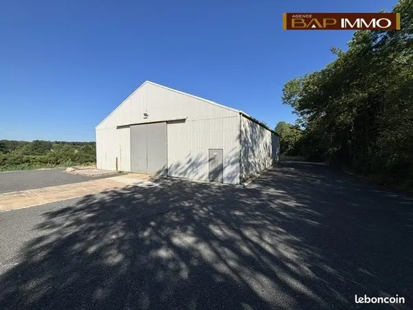 Entrepôt 300 m² Prêtreville