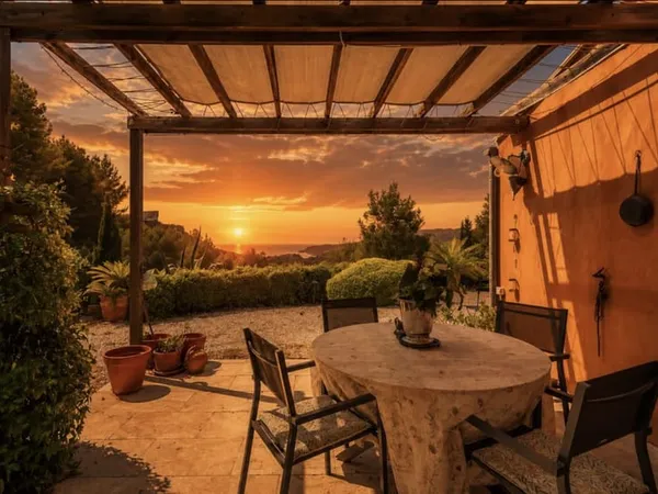 Maison meublée à louer à Cassis, vue mer, grand terrain
