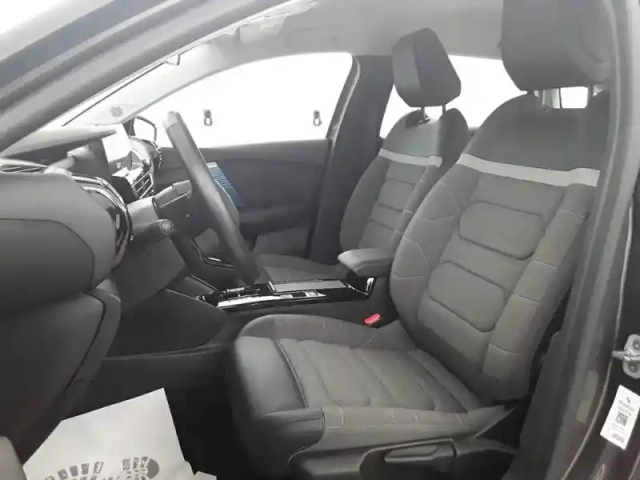 Citroën C4 e- 136 ch automatique — photo 9