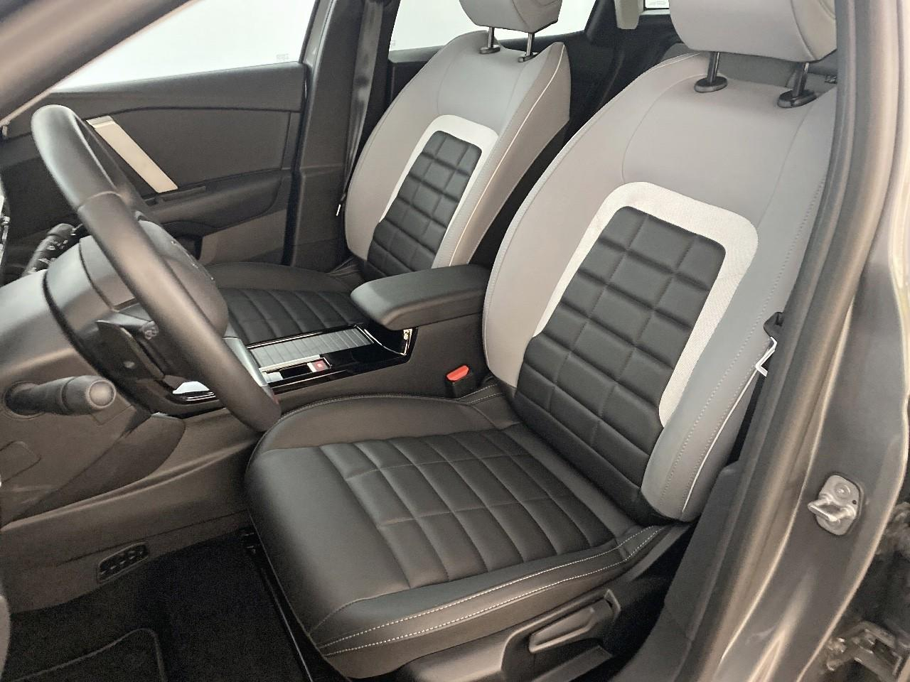 Citroën C4 hybride 136 e-dcs6 max — photo 9