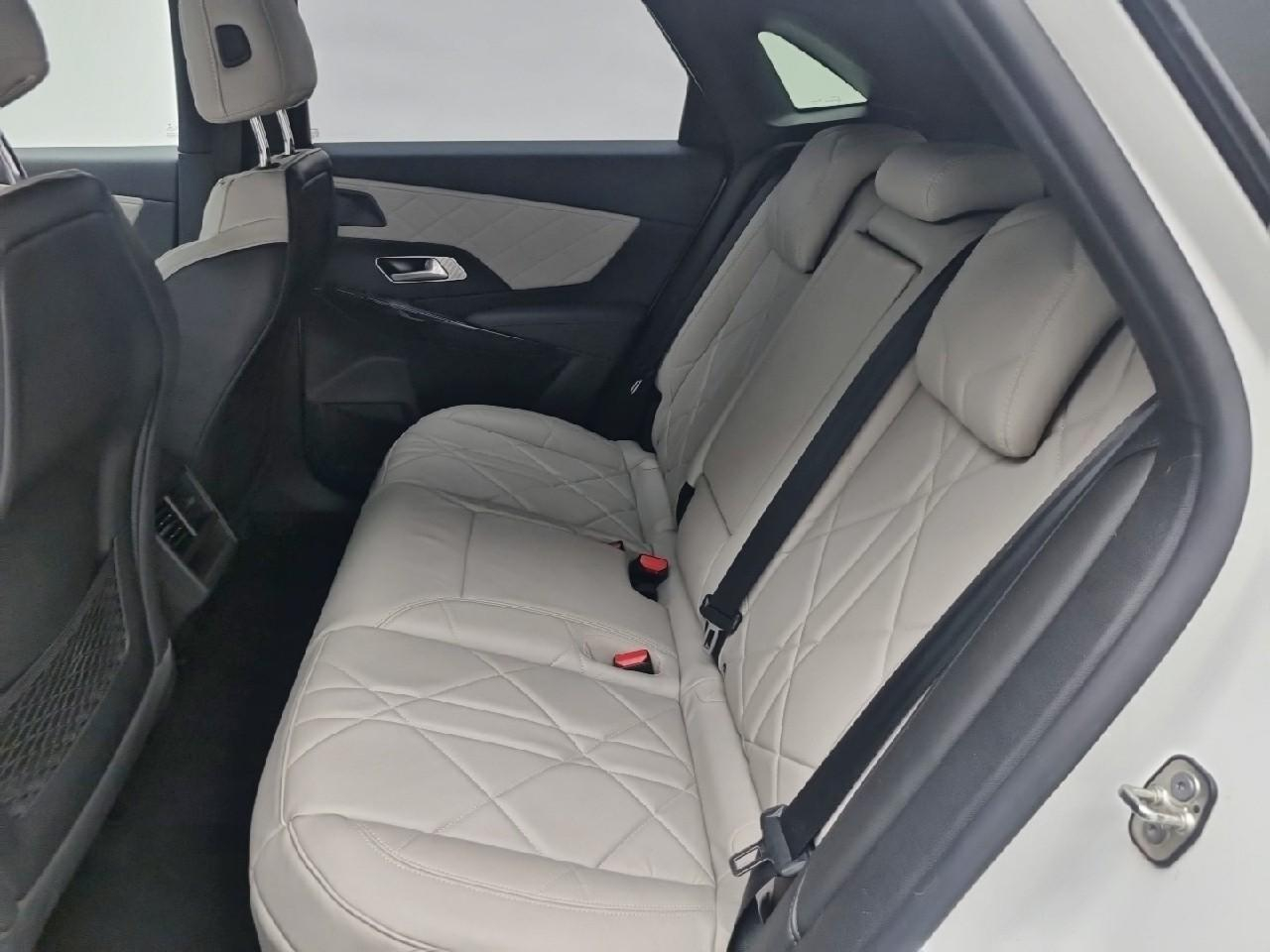 Ds Ds 7 crossback crossback hybride e-tense 300 eat8 4x4 rivoli — photo 13