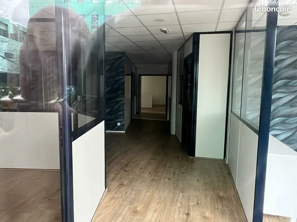 Local commercial 334 m² ECHIROLLES