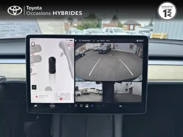 Tesla Model Y standard rwd — photo 15
