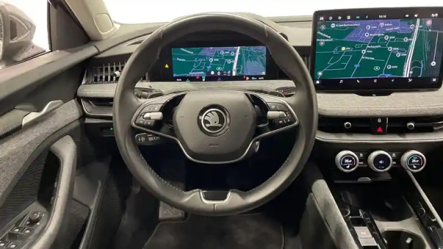 Skoda Superb combi 1.5 tsi mhev 150 ch act dsg7 — photo 11