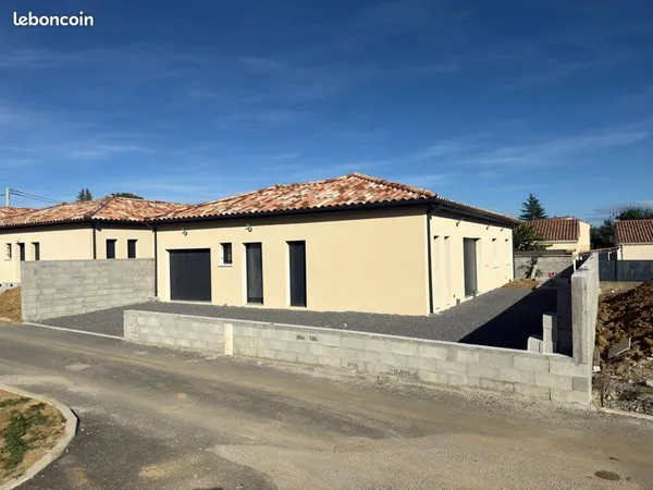 Maison neuve plain-pied 108 m² - 3 ch - piscine - garage