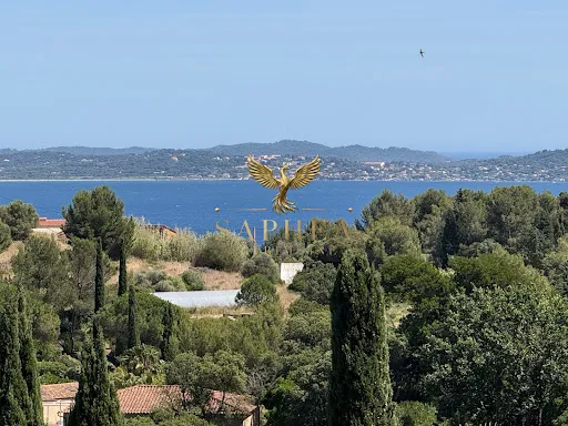 Maison 700 m²
