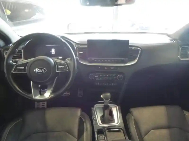 Kia Xceed 1.4 t-gdi 140ch premium dct7 — photo 15