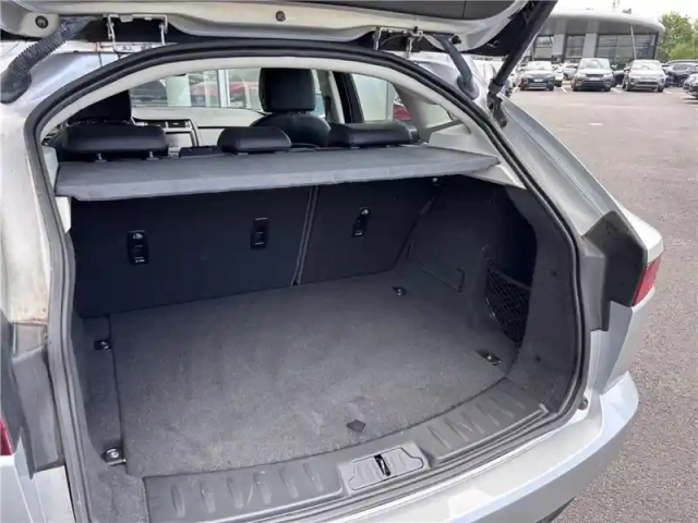 Jaguar E-Pace 2.0 d - 150 ch awd bva — photo 9