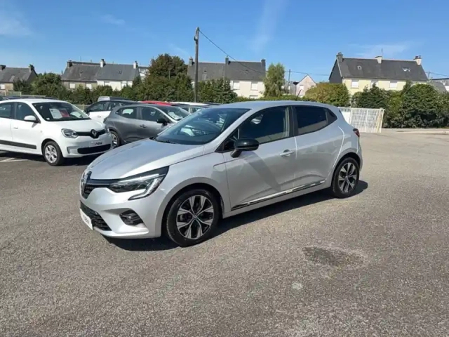 Renault Clio e-tech full hybrid 145