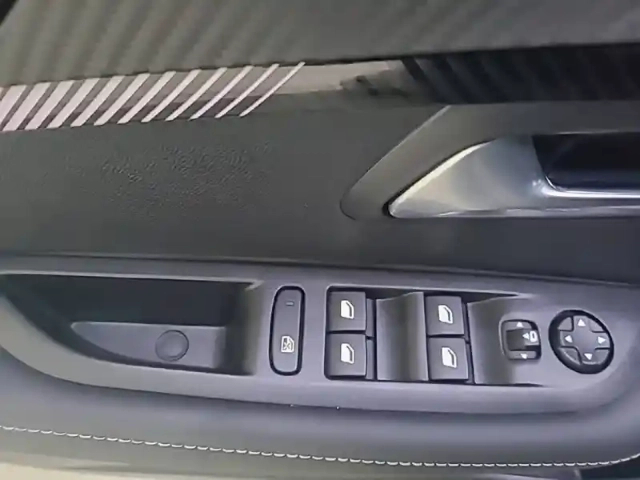 Peugeot 208 hybrid 110 e-dcs6 — photo 25