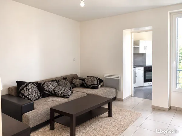 F2 Elancourt village