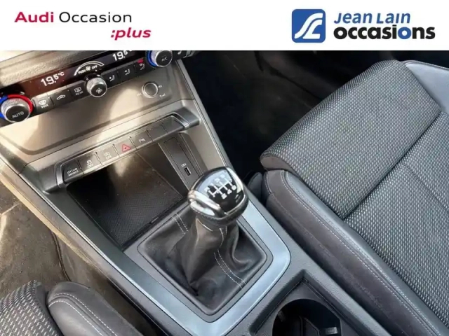 Audi Q3 35 tfsi 150 ch — photo 73