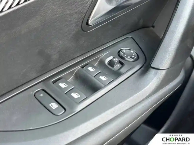 Peugeot 2008 hybrid 136 e-dcs6 — photo 3