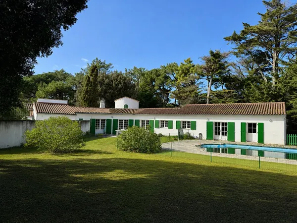 Maison La Flotte 5 pièce(s) 163.60 m2