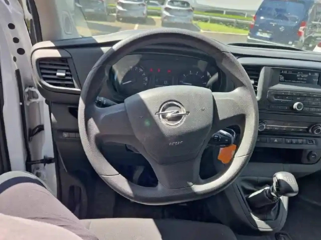 Opel Vivaro fgn taille m bluehdi 120 s&amp;s bvm6 — photo 9