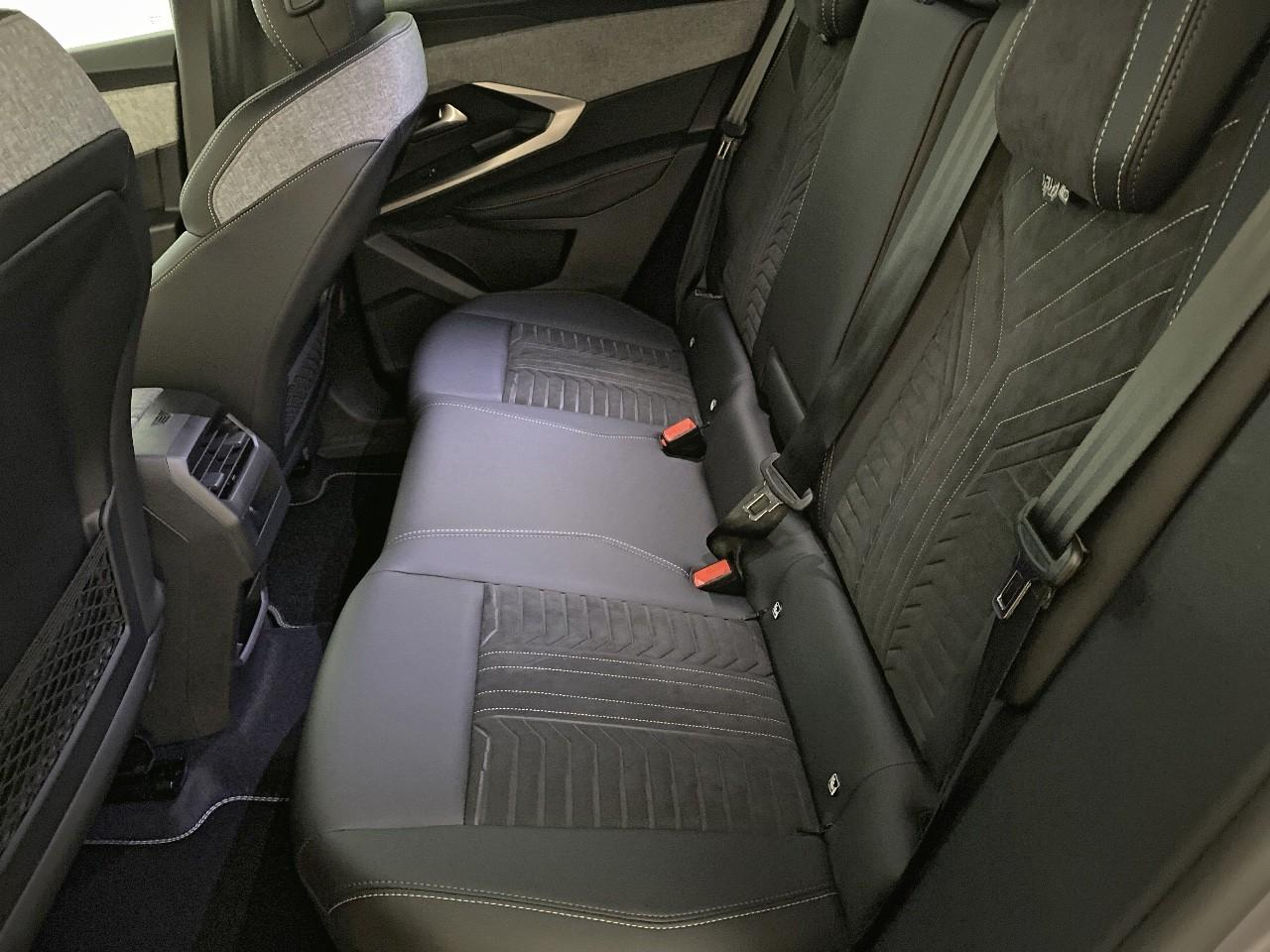 Peugeot 3008 hybrid 145 e-dcs6 gt — photo 10