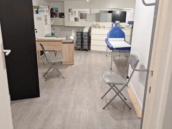 Loue local commercial - 20m²