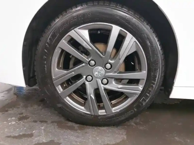 Peugeot 208 puretech 75 s&amp;s bvm5 — photo 3