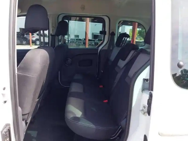 Renault Kangoo blue dci 95 — photo 15
